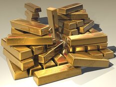 Expert Says Gold Stocks Are Looking Good